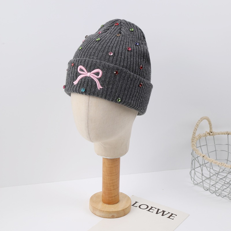 قبعة نسائية محبوكة مزينة بأحجا - مراجعة Beanie Cuffed Knit وسعره